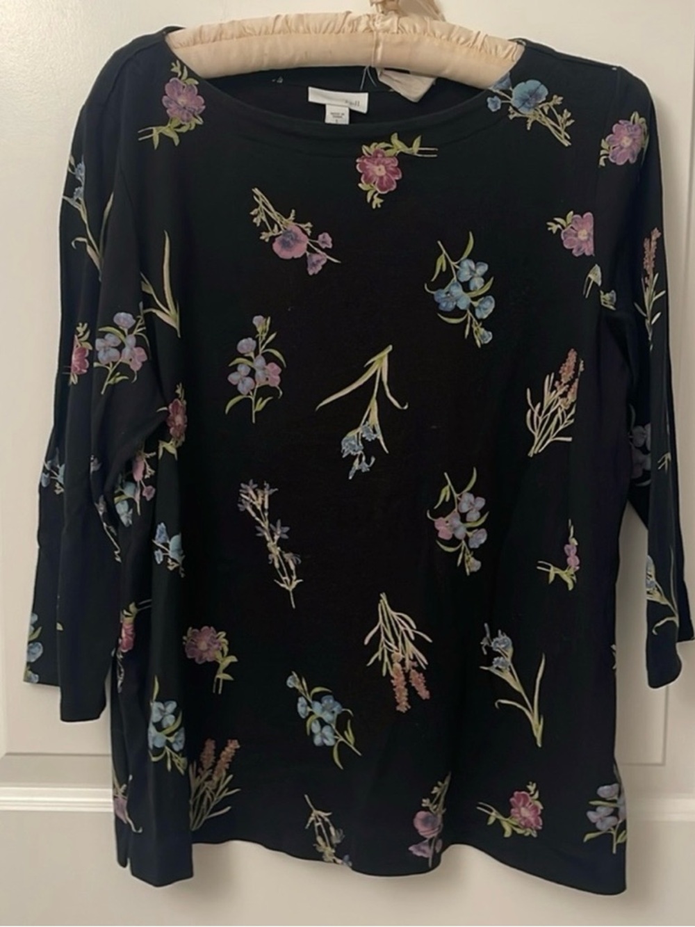 J. Jill Black Top with Floral Design/ 3/4 L Sleeves/ knit